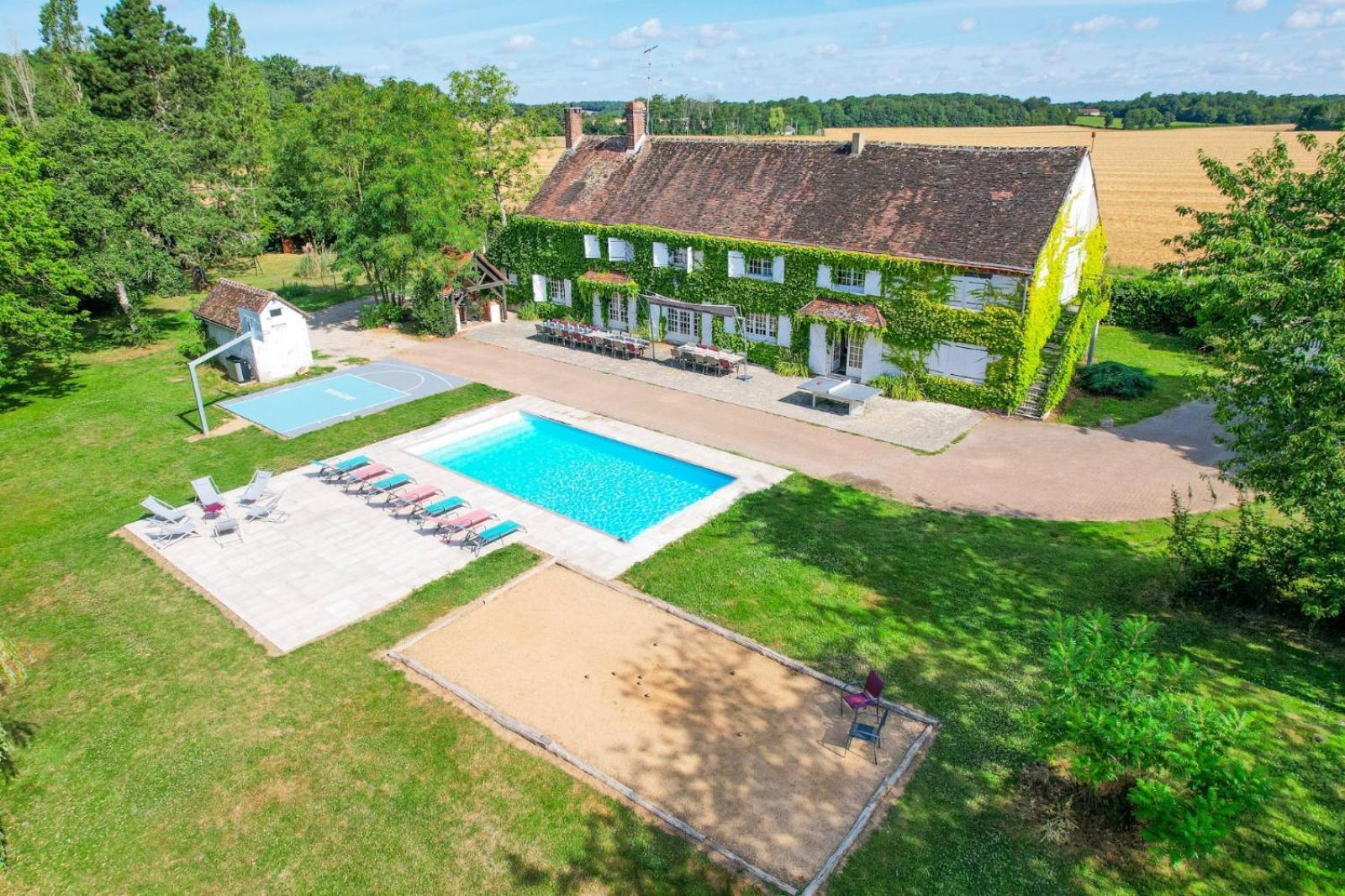 Crazy Villa Etisseaux 45 - Heated Pool - Volley Court - 1H30 Paris - 45P Saint-Maurice-sur-Aveyron Exterior photo